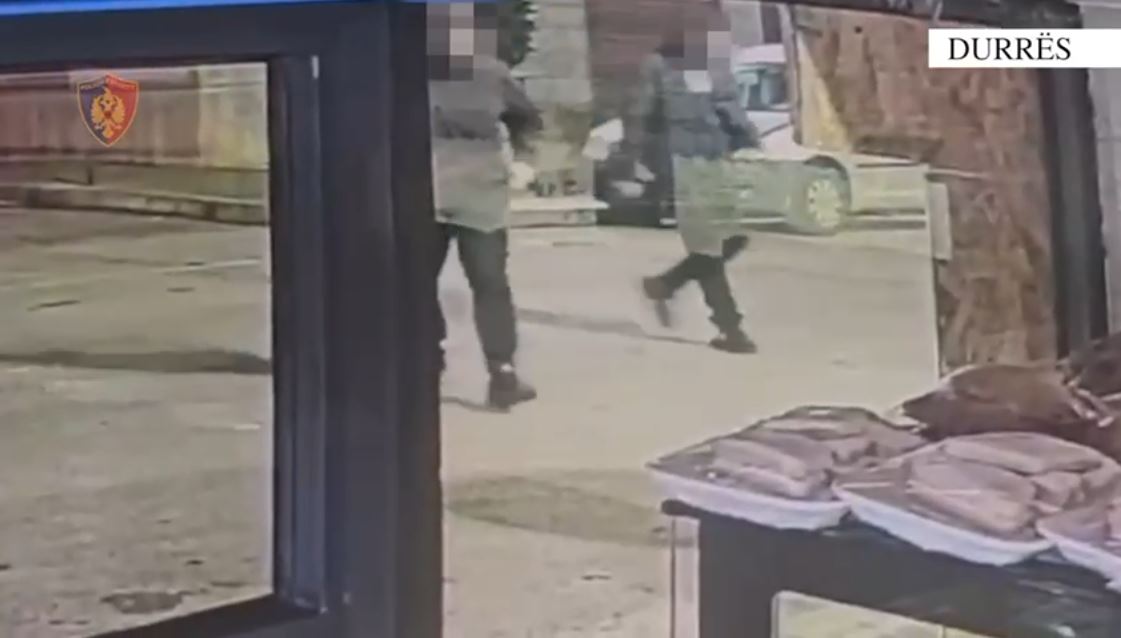 vodhen-disa-dyqane-ne-durres-vihen-ne-pranga-dy-persona