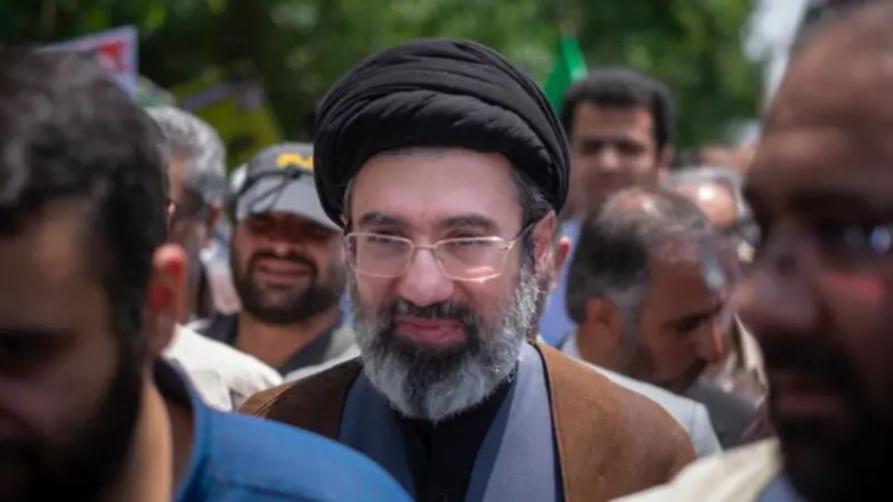 Ministri i Jashtëm i Iranit hedh poshtë zërat  Mojtaba Khamenei gëzon shëndet të plotë  kontrollon situatën e luftës