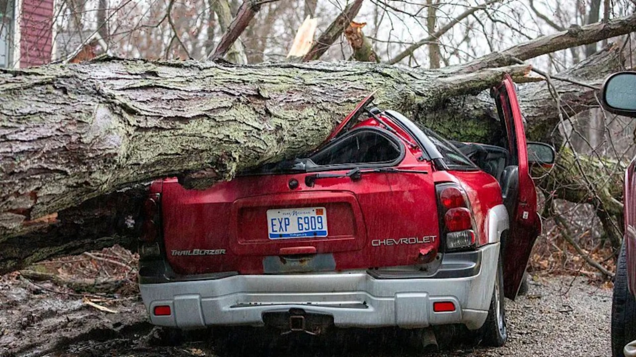 Tornado godet SHBA  6 të vdekur  dhjetëra të plagosur dhe shkatërrime masive