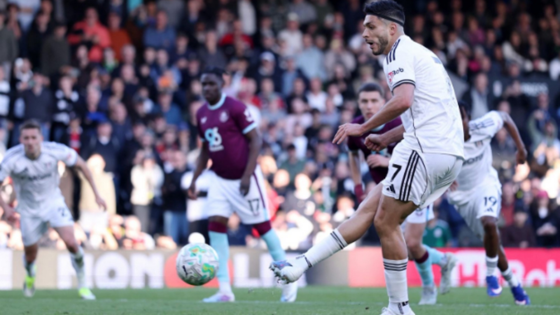 Asnjë minutë për Armando Brojën  Burnley dorëzohet në Londër ndaj Fulham