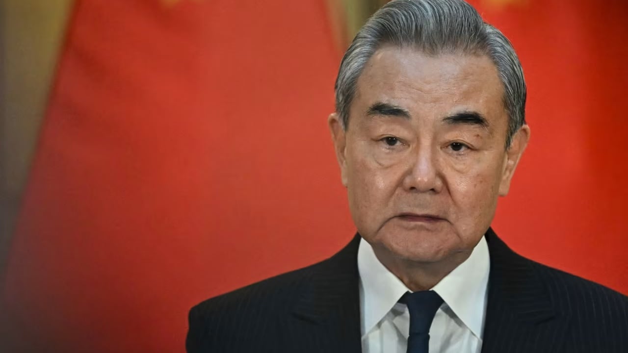 Kina i bën thirrje Izraelit për ndërprerje të menjëhershme të sulmeve Iranit  Le t i zgjidhim problemet me dialog