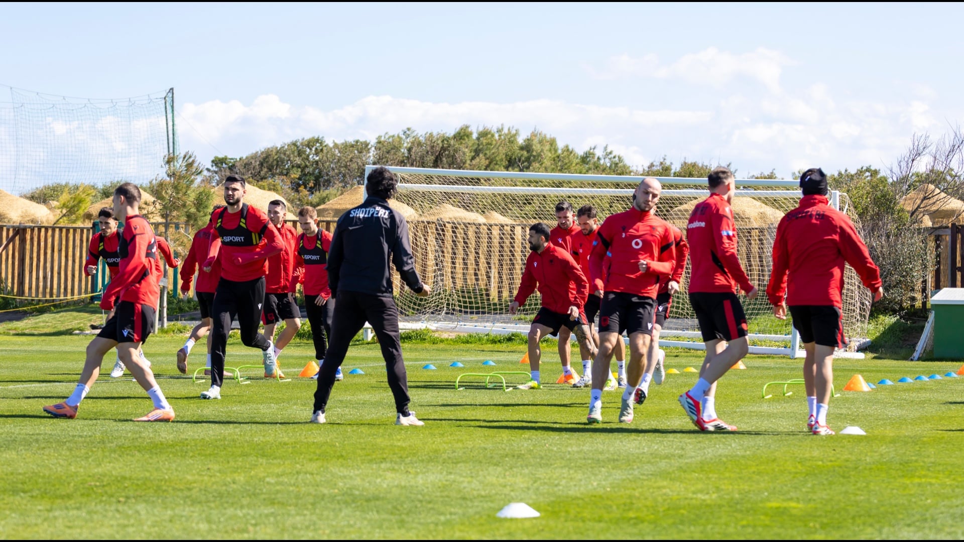 Kombëtarja përgatitet për sfidën me Ukrainën  dëmtohet Muçi  edhe Asani mungon në stërvitje