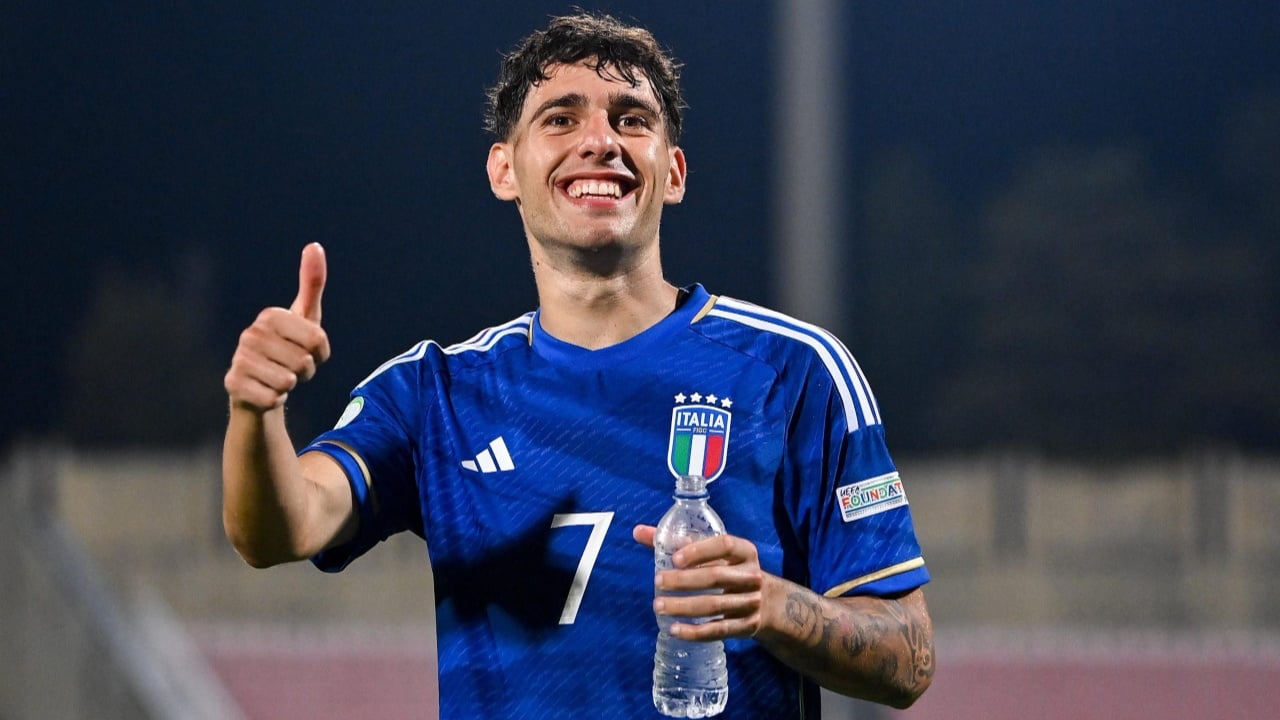 u-shpall-kampion-i-serie-a-me-napolin-mesfushori-i-talentuar-le-italine-per-te-perfaqesuar-shqiperine