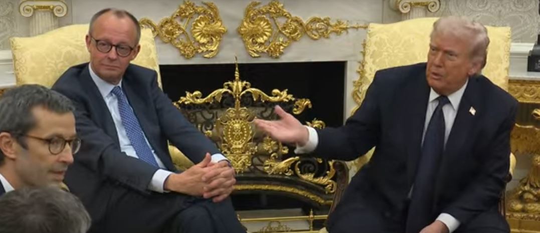 Konferenca me Merz në Shtëpinë e Bardhë  Trump i tërbuar me Sanchez  ndërpret tregtinë me Spanjën  denigron Starmer  Ai nuk është as Churchill