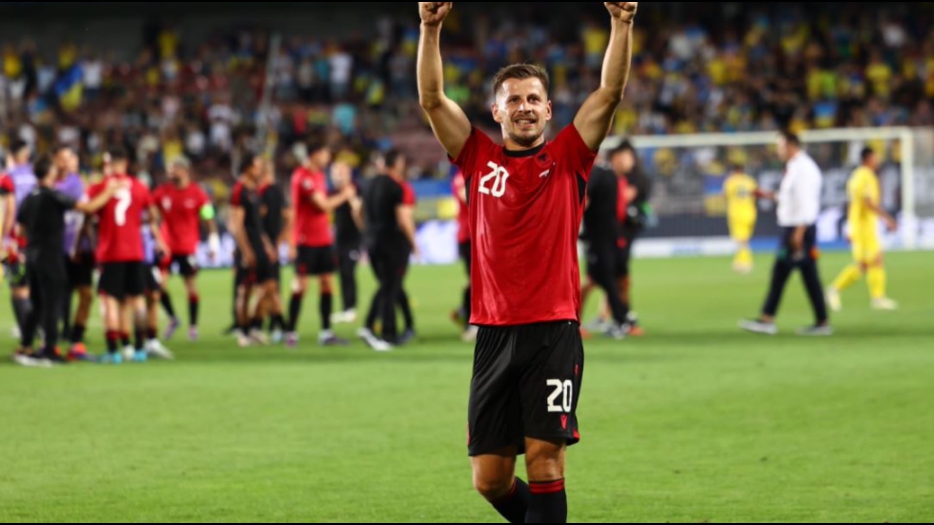  Fjongo blu  në familjen e Ylber Ramadanit  mesfushori kuqezi jep lajmin më të bukur