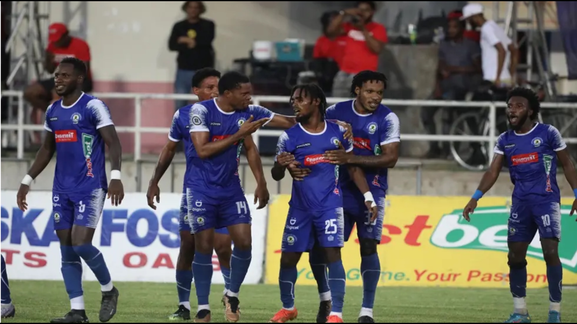 nuk-u-pajisen-me-vize-per-ne-shba-skuadra-xhamajkane-e-reduktuar-ne-ndeshjen-kunder-la-galaxy