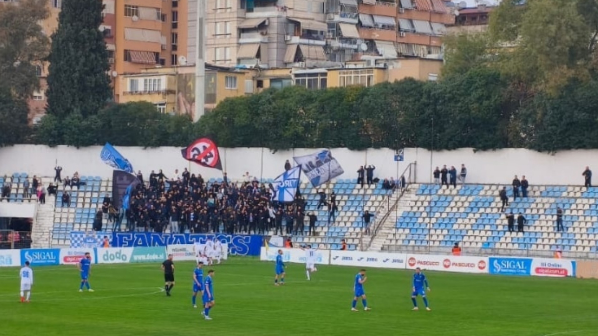 kategoria-superiore-tirana-fitore-me-peshe-per-mbijetesen-bardheblute-mposhtin-voren