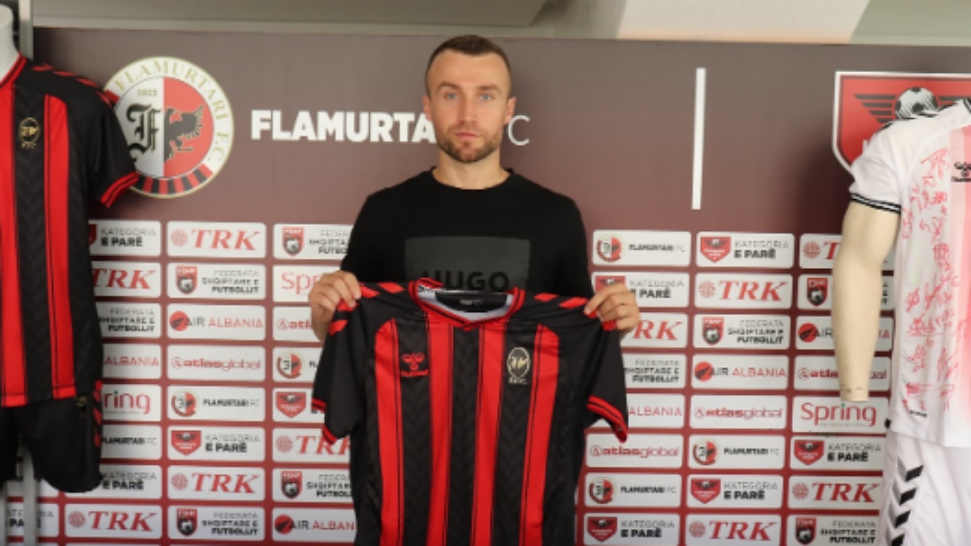 E bujshme nga Vlora  Lorenc Trashi përjashtohet nga Flamurtari  dyshohet se shkaktoi qëllimisht penalltinë ndaj Bylisit