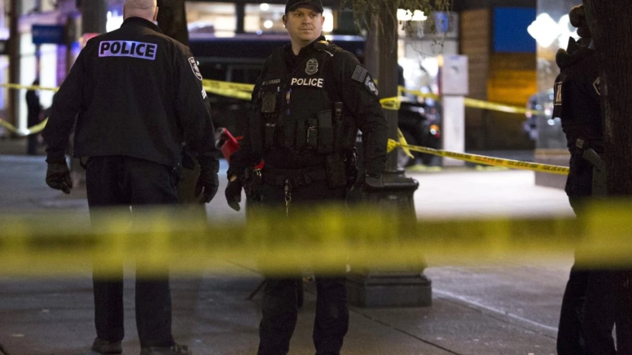 Të shtëna me armë zjarri në Universitetin e Virxhinias  dy të plagosur  policia ekzekuton autorin