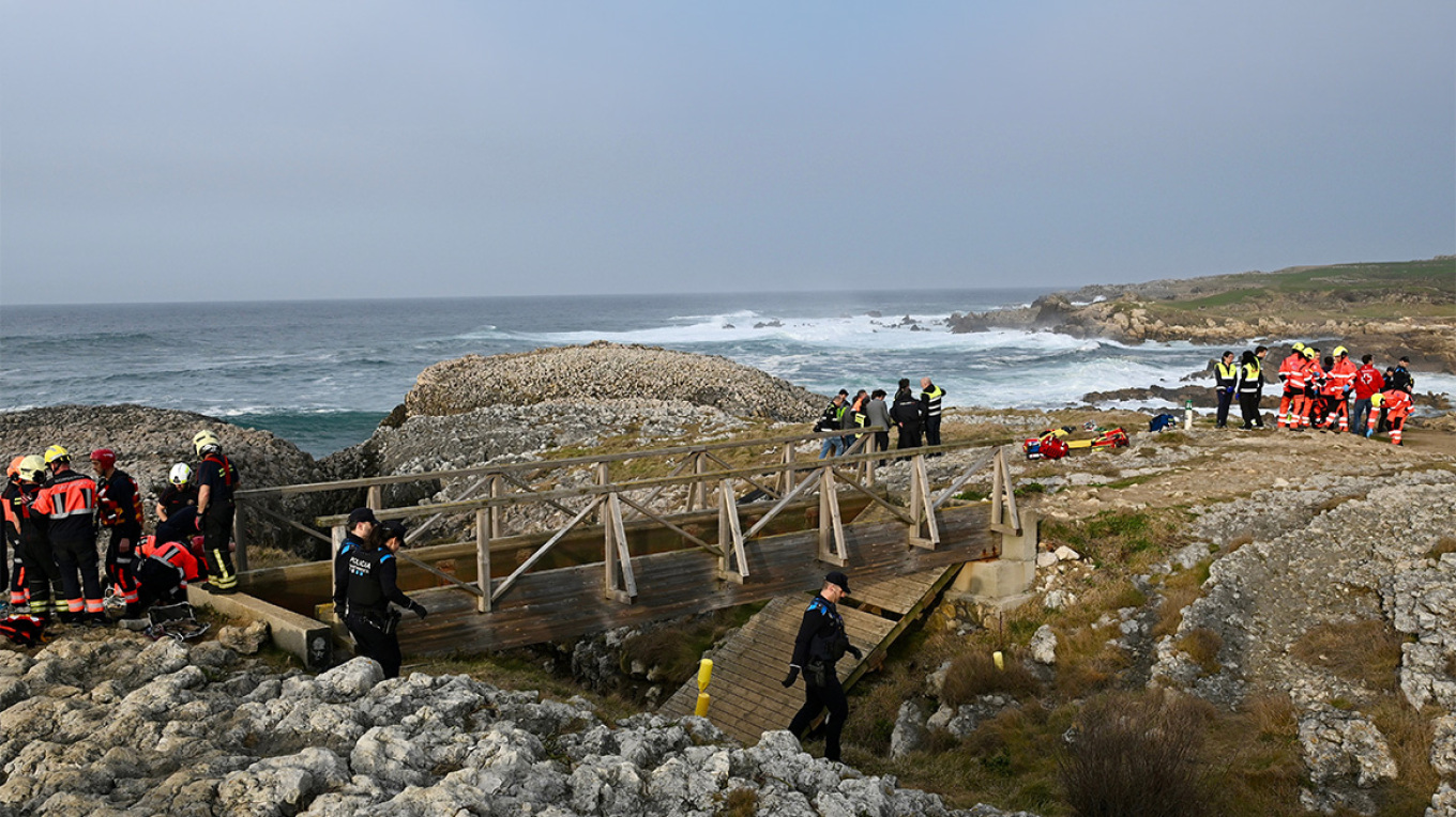 Të paktën katër të vdekur pas shembjes së një ure në Spanjë  një i shpëtuar dhe dy të zhdukur