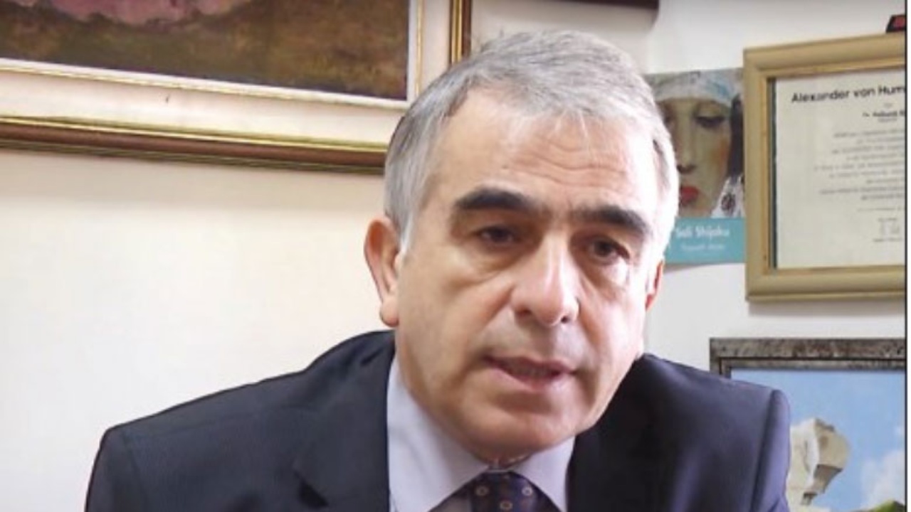 Rexhep Qosja  figurë kombëtare  Pëllumb Xhufi  Akademiku  ndikoi nga protestat e  81 në Kosovë deri te vendimet në Rambuje