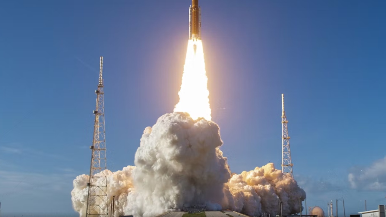 Misioni drejt Hënës  Artemis 2 del nga orbita e Tokës  NASA  Astronautët janë në gjendje të mirë