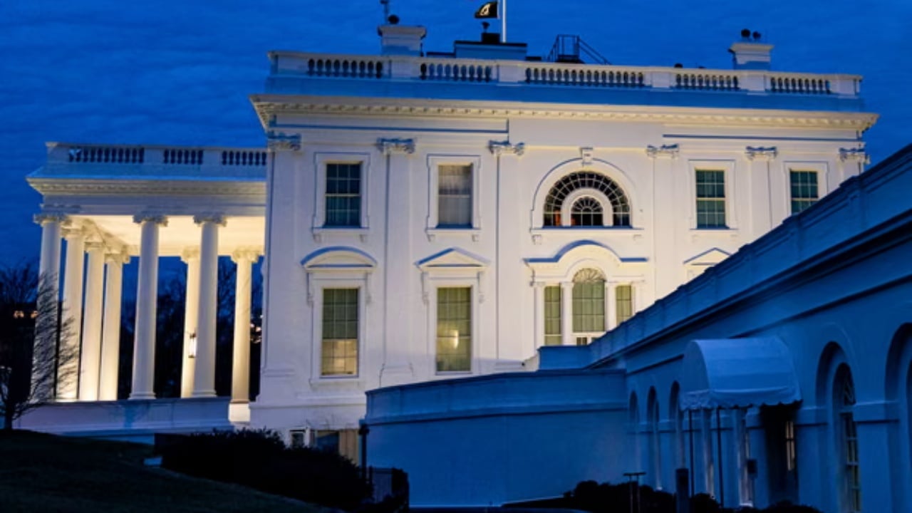 te-shtena-me-arme-prane-shtepise-se-bardhe-trump-ndodhej-brenda-saj-sherbimi-sekret-nis-hetimet