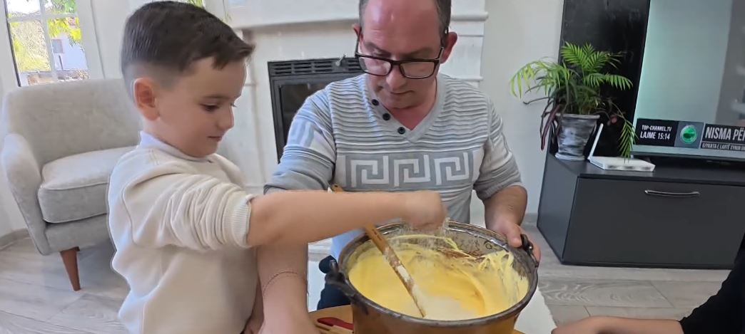 Ballokumja  trashëgimi elbasanase  Ëmbëlsira e ditës së verës së Elbasanit shpallet pasuri jomateriale me mbi 5 shekuj histori