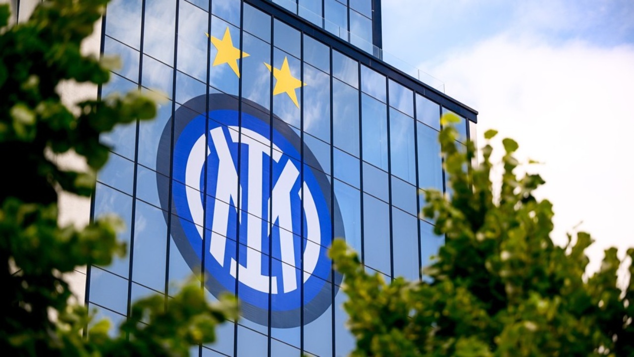 skandali-i-arbitrave-ne-itali-prokuroria-e-milanos-shpall-te-pafajshem-interin-klubi-zikalter-nuk-eshte-pjese-e-hetimit