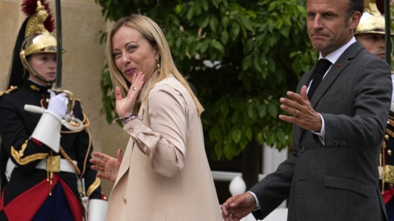 lufta-ne-lindjen-e-mesme-macron-mbledh-samitin-me-lideret-europiane-ne-paris-meloni-merz-dhe-starmer-i-bashkohen-kryeministrit-francez