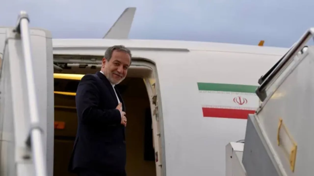 pas-bisedimeve-ministri-i-jashtem-iranian-largohet-nga-islamabadi