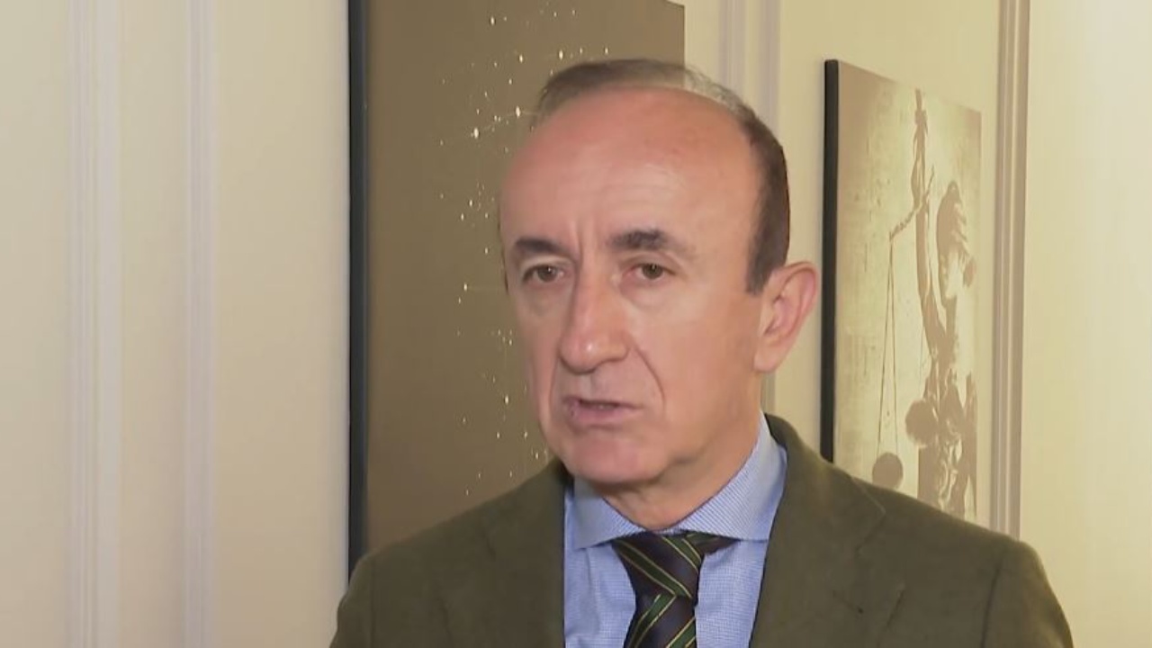 Zjarri në pallatin pranë QSUT së   Po verifikohen materialet   Sula  Kontrolle do të bëhen në ndërtimet në gjithë vendin