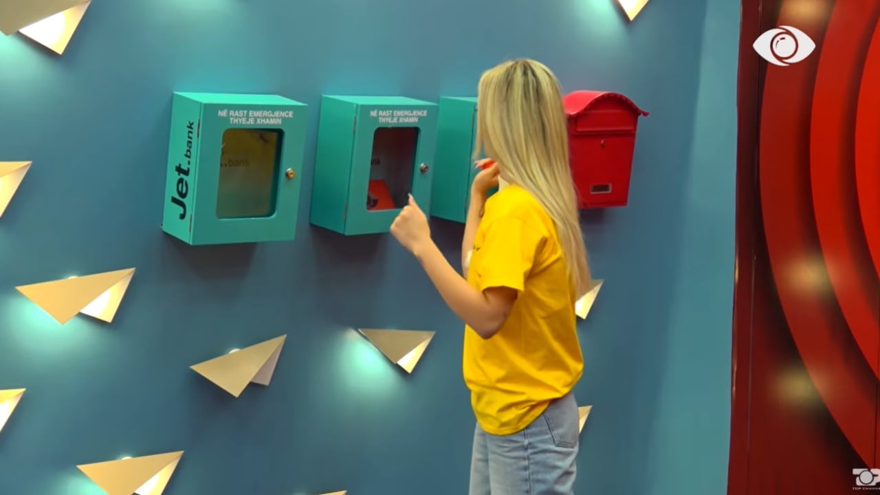 Selin thyen kutinë e fundit të emergjencës në Big Brother  ja se çfarë shkruhej në zarf