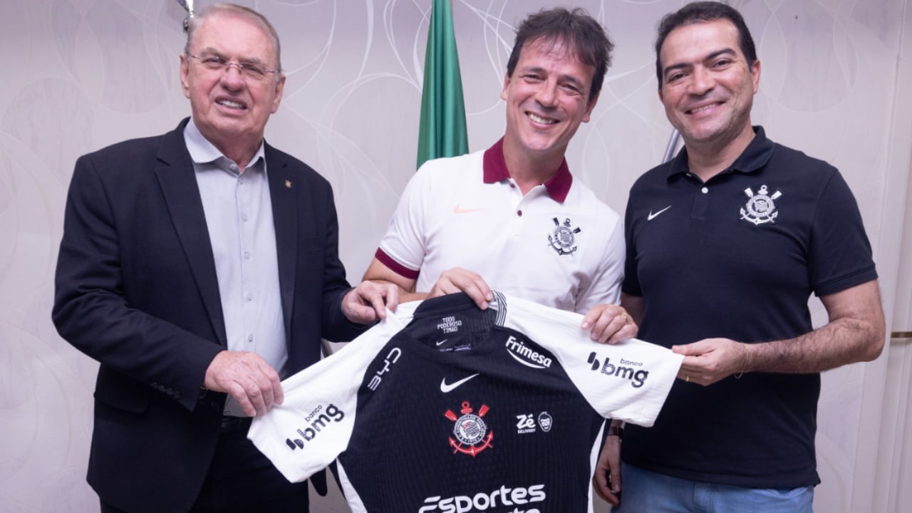 Bie pista Sylvinho  Corinthias zgjedh trajnerin e ri një ish lojtar të sajin