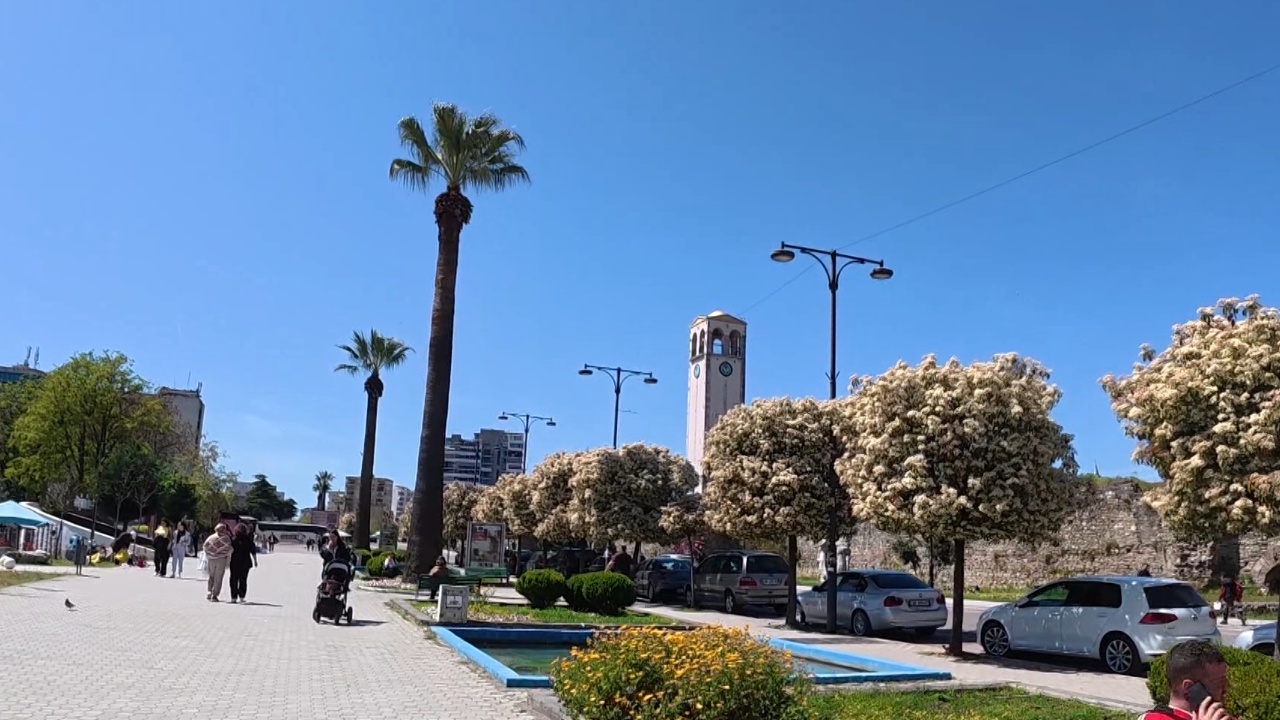 Shtrenjtohen shtëpitë në Elbasan  është rritur deri në 50  çmimi  e vështirë për çiftet e reja të marrin banesë