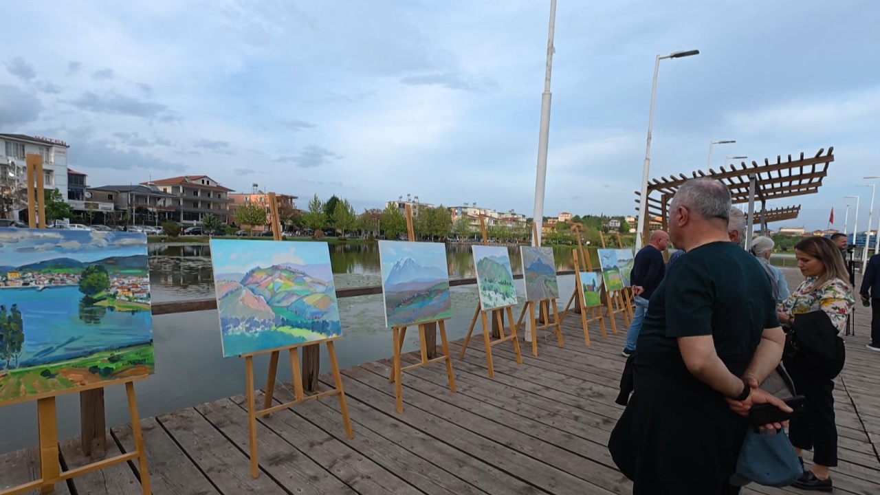 Frymëzim për piktorët në Dumre  kolonia e piktorëve në Belsh promovon  perlën karstike  përmes artit