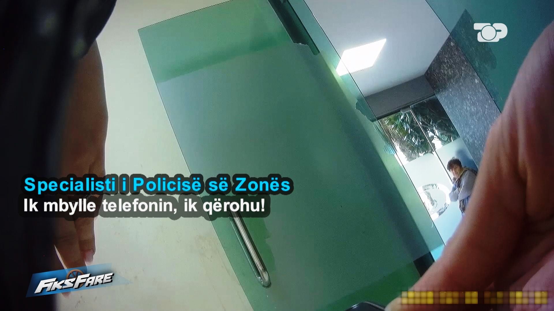 Fiks Fare  9 muaj që nuk përqafon djalin 2 vjeçar  nëna nga Durrësi denoncon  Ma mbajnë peng  Policia  Ik qërohu