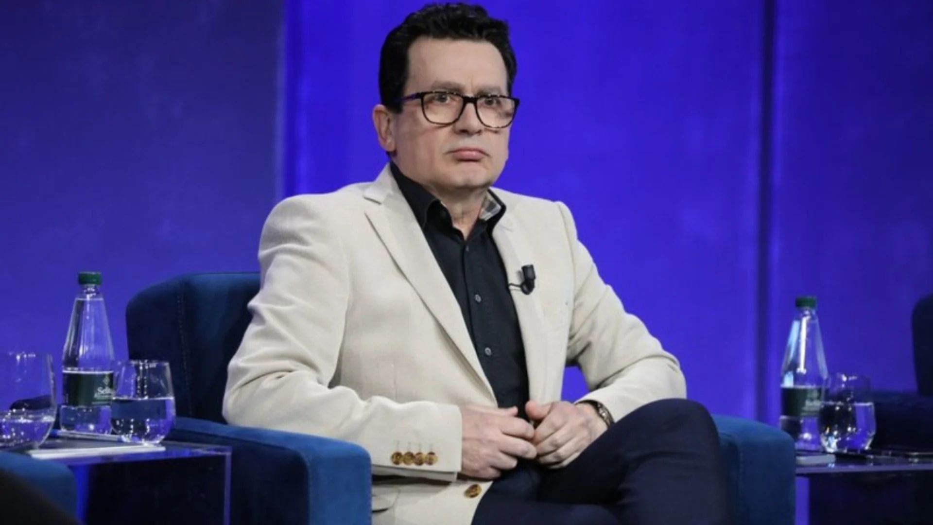 Analiza  Kreshnik Spahiu  Pse Shqipëria nuk i jep diasporës pasaportë dhe shtetësi shqiptare  