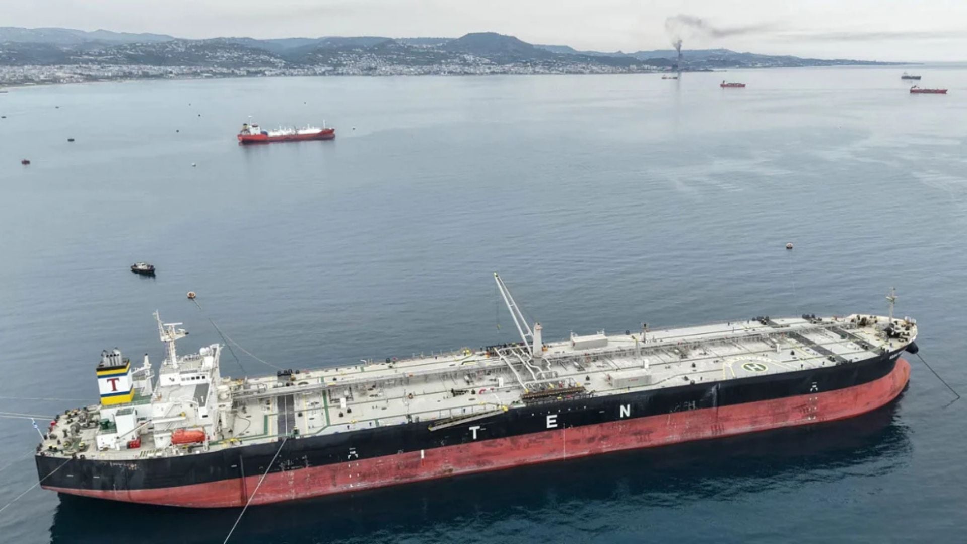 irani-mbyll-serish-ngushticen-e-hormuzit-do-te-jete-nen-kontroll-te-rrepte-derisa-te-hiqet-bllokada-amerikane