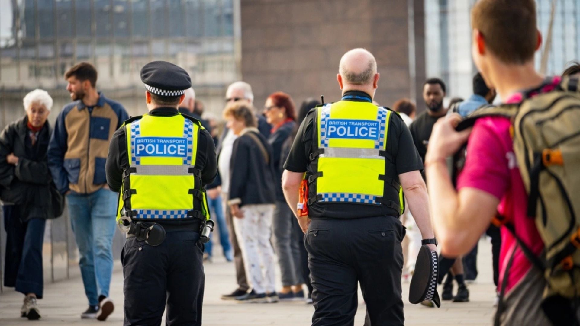 Sulm me thikë në Londër  plagosen dy persona  autori kishte në shënjestër hebrenjtë që jetonin në zonë