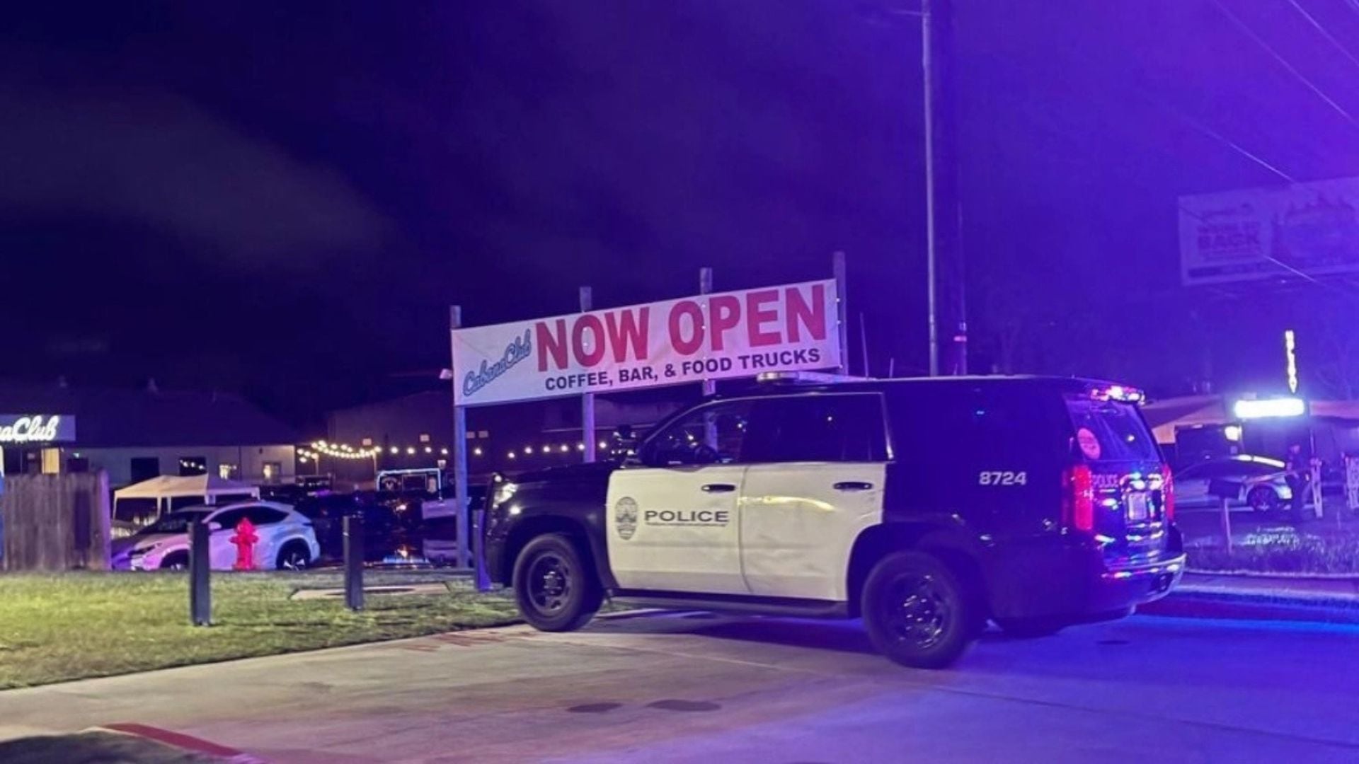 te-shtena-me-arme-zjarri-prane-nje-restoranti-ne-teksas-plagosen-disa-persona