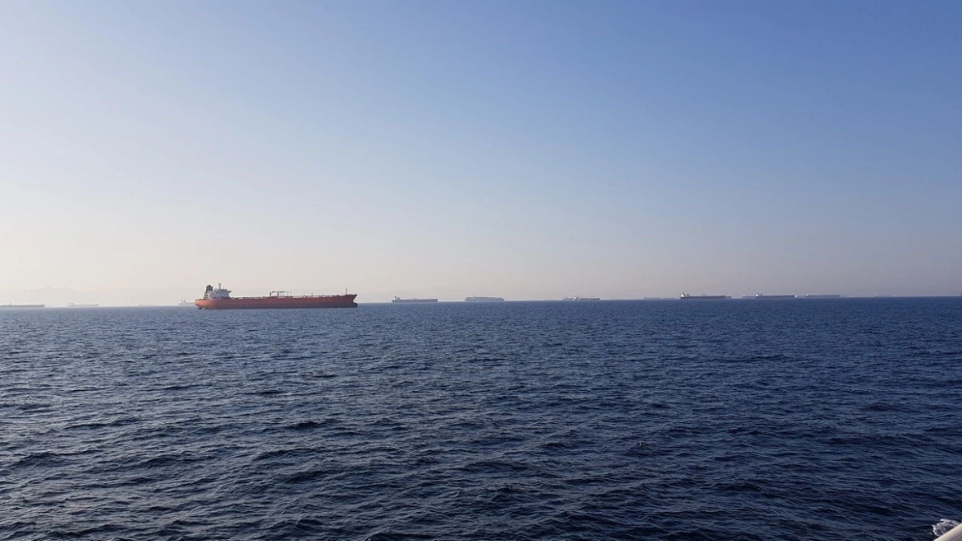 Dita e dytë e bllokadës në Ngushticën e Hormuzit  komanda amerikane  Asnjë anije iraniane nuk ka kaluar në 48 orët e fundit