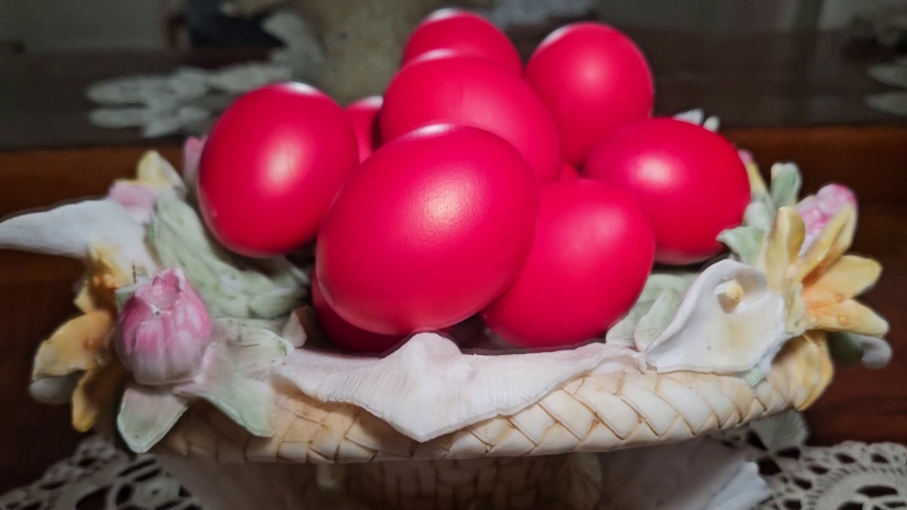 e-enjtja-e-madhe-besimtaret-ortodokse-ne-korce-pergatiten-per-pashket