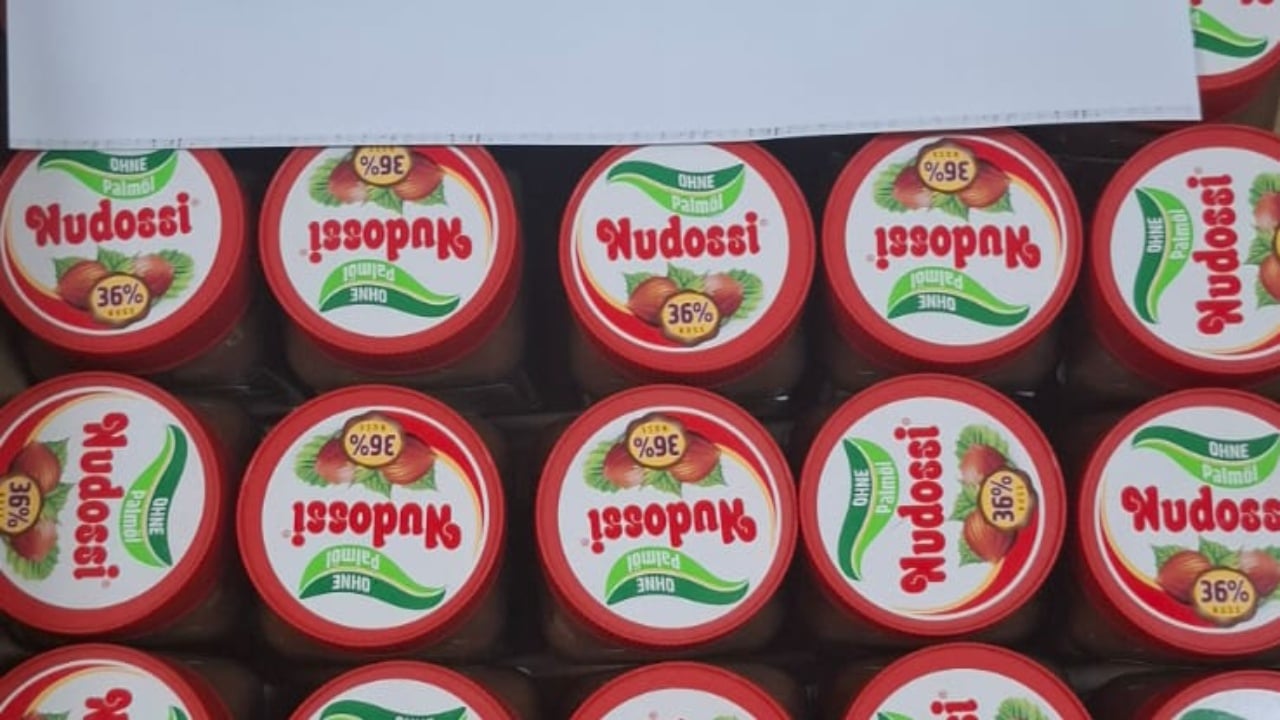 AKU bllokon disa kilogramë çokokremi  Nudossi  në Shqipëri  konstatohet me salmonelë