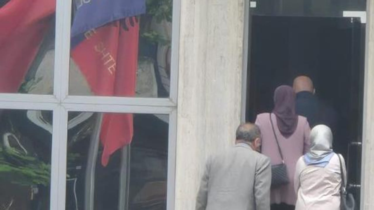 Alarmi nga prindërit për dy gra iraniane që komunikonin me fëmijët në mënyrë të dyshimtë  policia del me reagim zyrtar