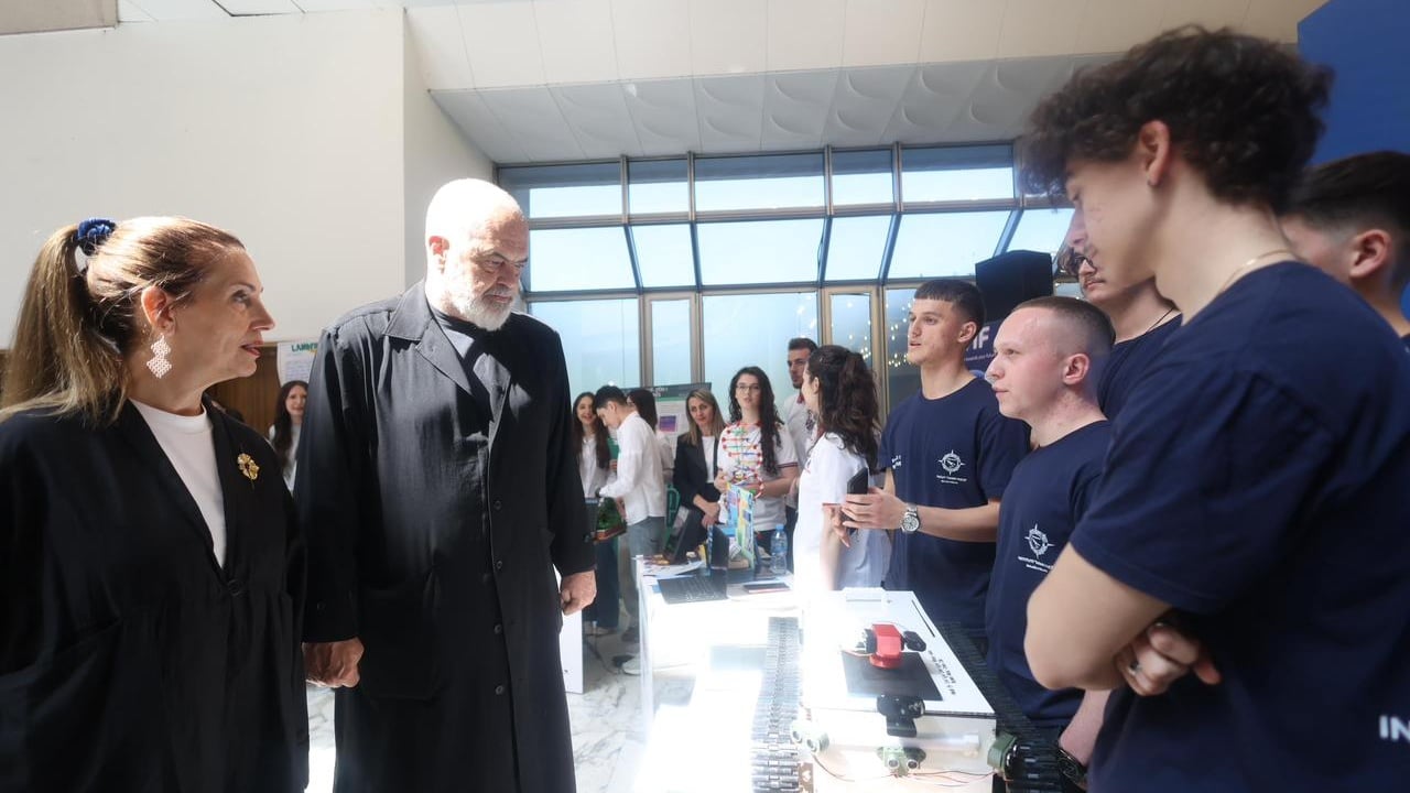 festivali-kombetar-i-shkences-rama-do-rriten-financimet-per-start-upet-me-shume-bashkepunim-me-shkollat-e-mesme-per-projektet