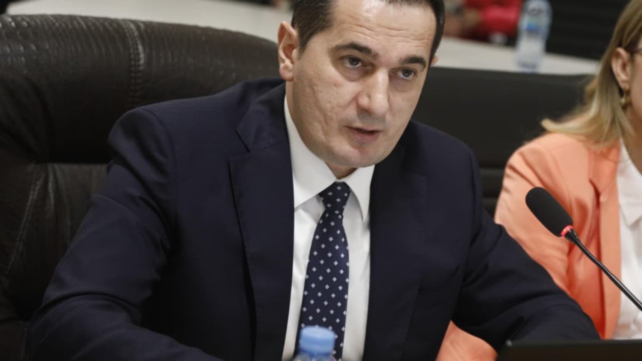 Presione nga politika  Braho  Nëse bëhen drafte apo projektligje që prekin kompetencat tona  do të ngremë zërin