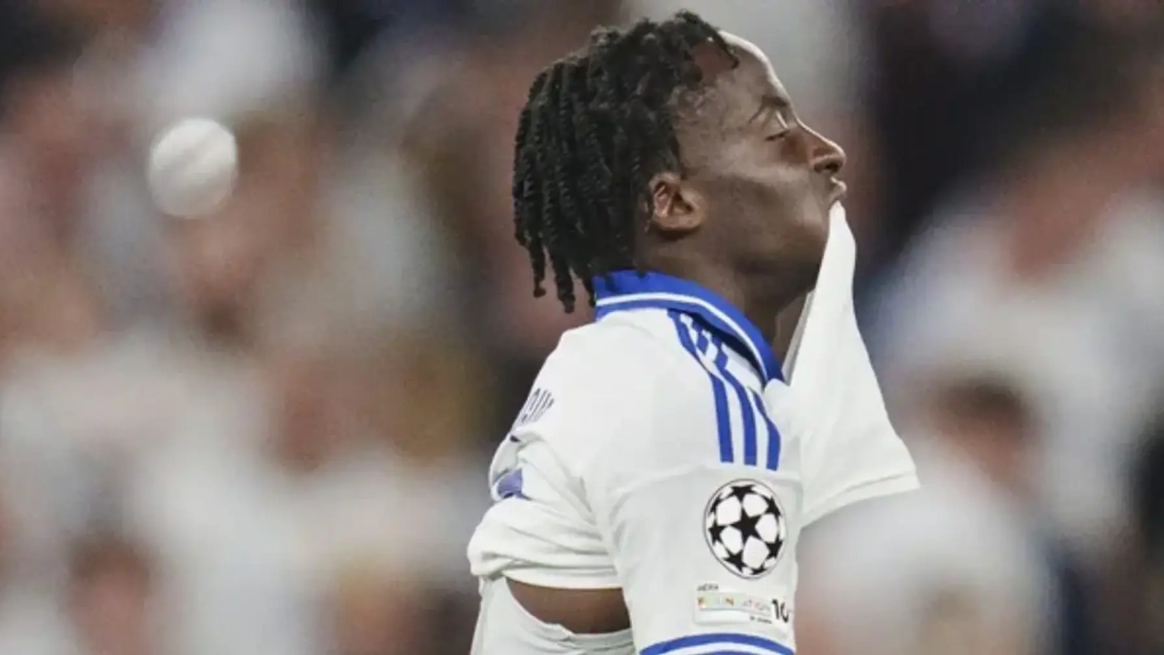 Dënohet me burg futbollisti i PSG s  shkeli rregullat e qarkullimit me dyfishin e lejuar