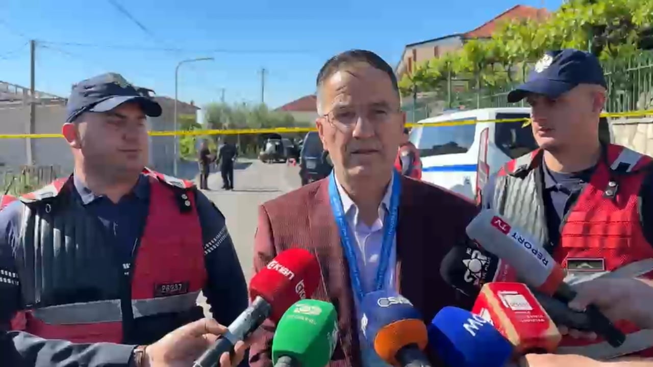 atentati-me-dy-viktima-ne-balldre-flet-kreu-i-policise-lezhe-mjeti-u-godit-me-bresheri-plumbash-gjate-levizjes
