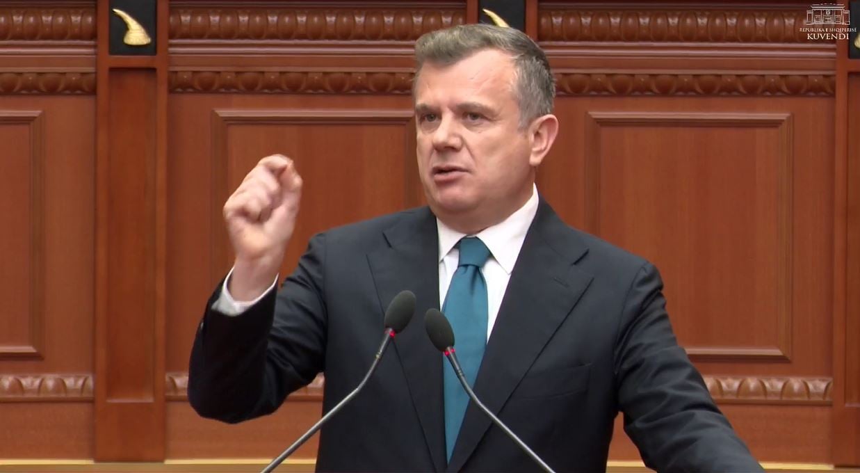  Hiqni dorë nga balta dhe uluni me ne   Balla opozitës  Në maj PE do të miratojë raportin  Shqipëria gati për 