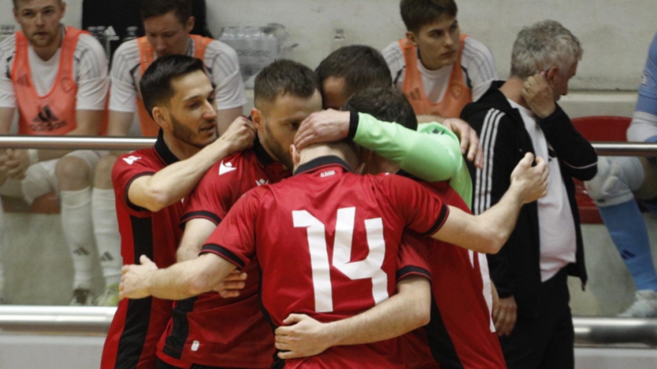 Kupa e Botës në Futsall  Shqipëria e mbyll e dyta në Grupin E  kualifikohet për më tej