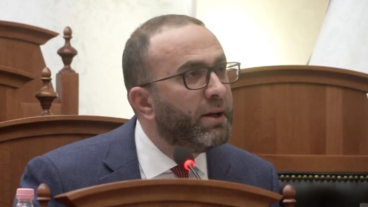  Siguria kombëtare nuk është çështje kafenesh   Paralajmërimi i Ambasadës së SHBA së  Bardhi  Kërkojmë që Kryeministri të paraqitet në seancë