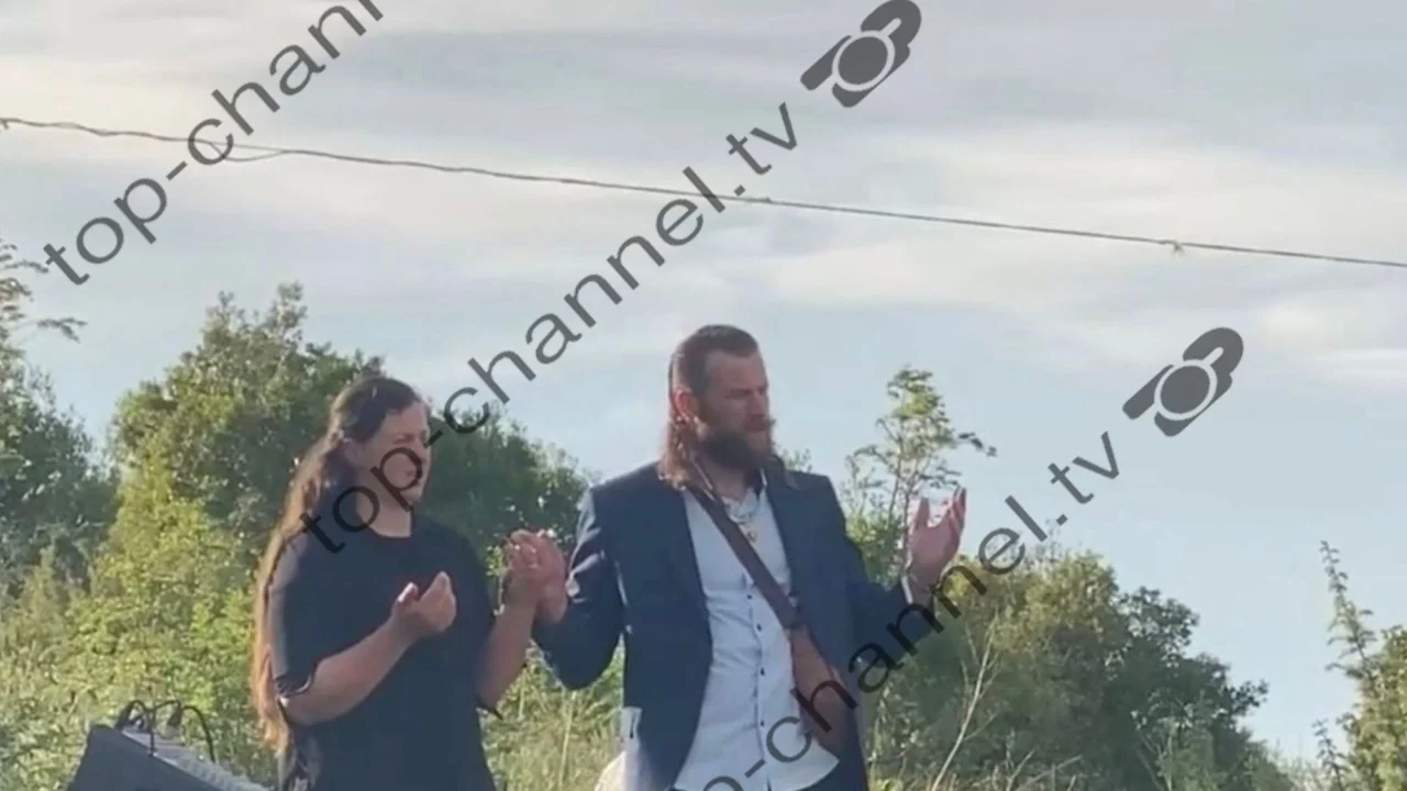 i-ndoqi-nje-makine-e-zeze-pa-targa-dhe-i-preu-rrugen-u-zbrazen-30-plumba-detajet-e-atentatit-ne-lezhe-ku-humben-jeten-cifti-mujeci