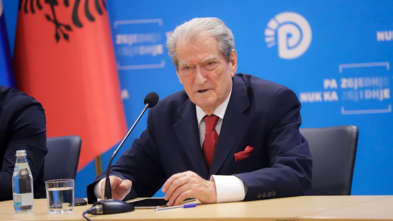 qeveria-mban-te-fshehta-takimet-ne-bruksel-berisha-delegacioni-i-be-ne-tirane-te-informoje-per-procesin-e-kapitujve