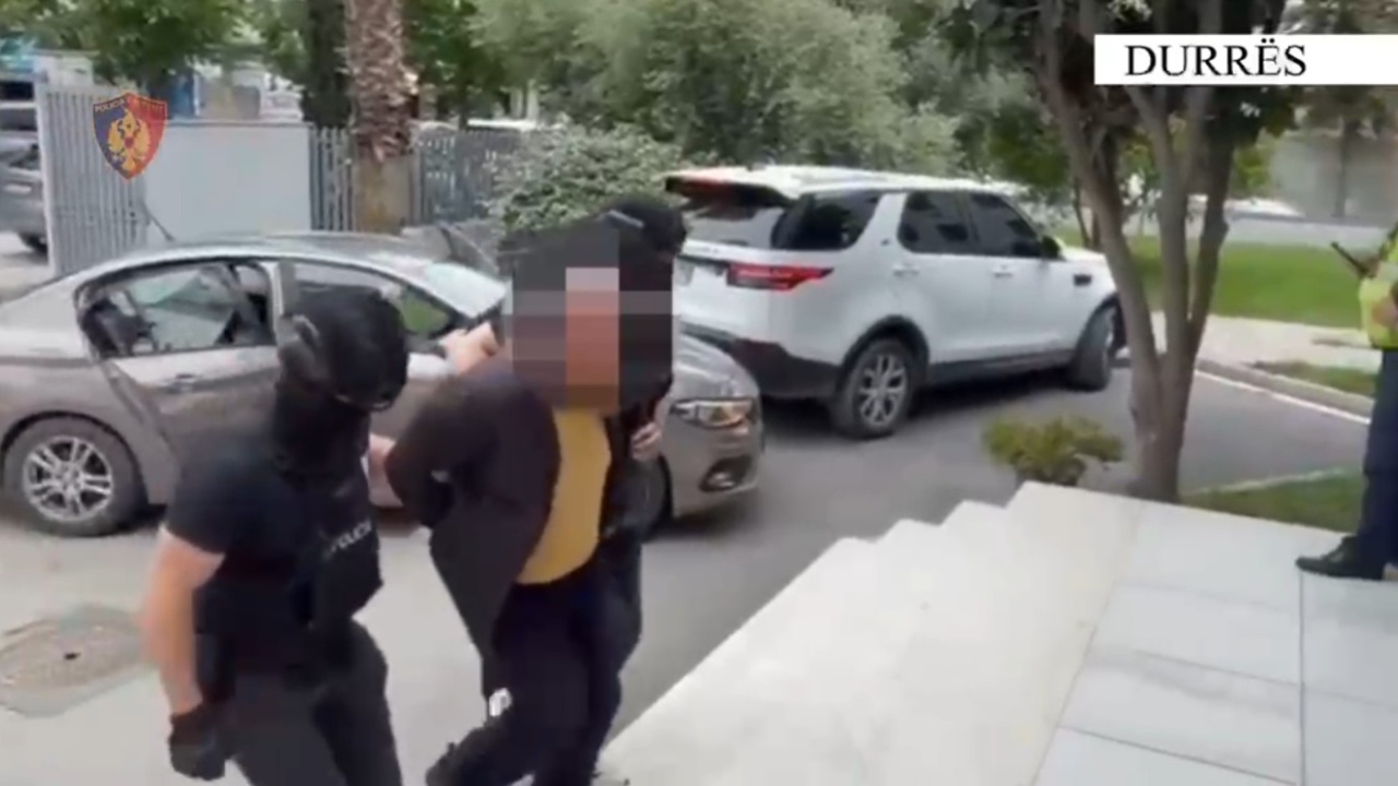 Kapet duke transportuar mbi 1000 fara kanabisi me qëllim shitjen  arrestohet 55 vjeçari në Durrës