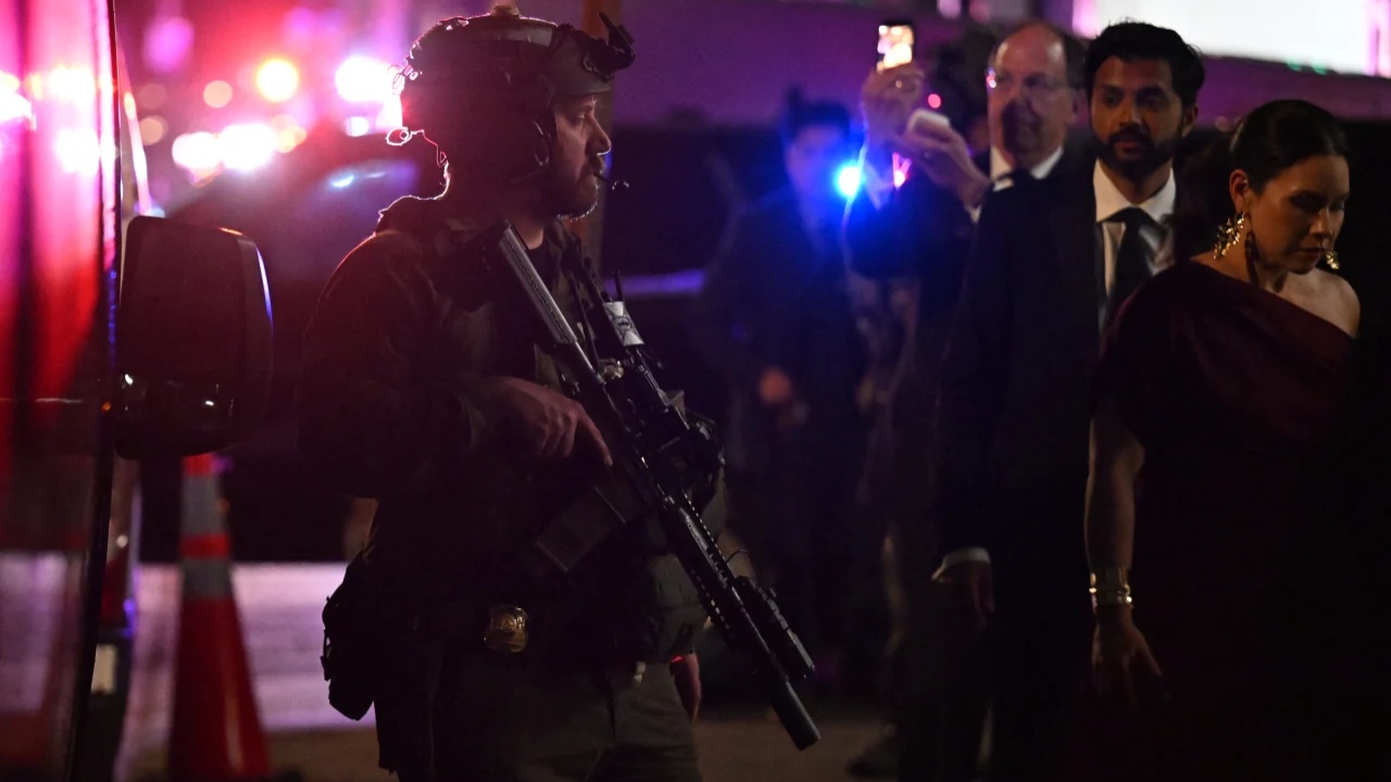  Pamë tmerr me sy   Flasin dëshmitarët e sulmit në darkën e Trump  Në të njëjtin hotel  45 vite më parë u qëllua edhe ish presidenti Ronald Reagan