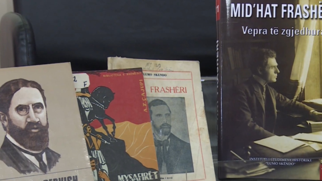 Dita botërore e Librit  Dorëshkrime të rralla dalin për herë të parë në dritë  shqetësim rënia e lexuesve