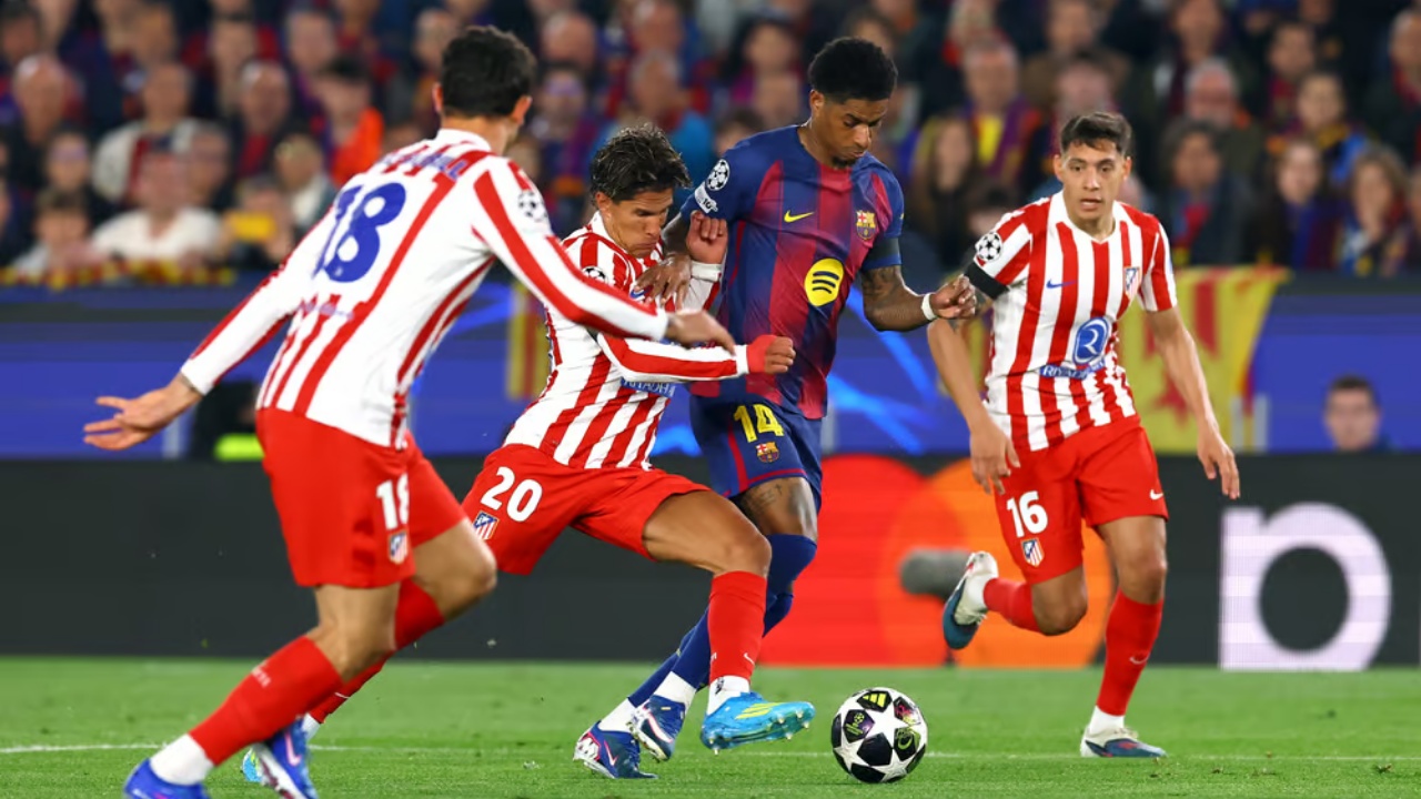 barcelona-ankohet-per-gjendjen-e-fushes-se-metropolitano-s-stadiumit-te-altetico-madrid-ku-do-te-luaj-ndeshjen-e-kthimit-te-champions-it