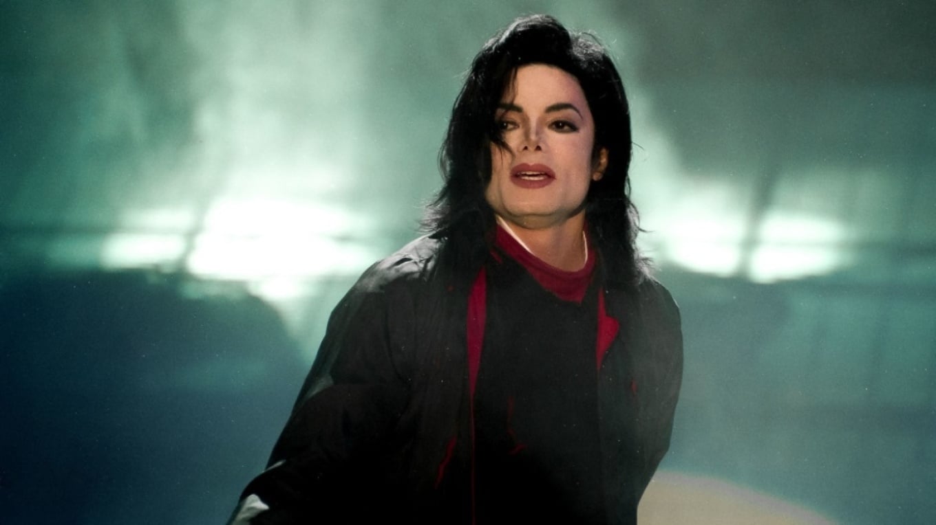 filmi-biografik-i-michael-jackson-shkakton-polemika-regjisori-i-leaving-neverland-ishte-me-i-keq-se-epstein