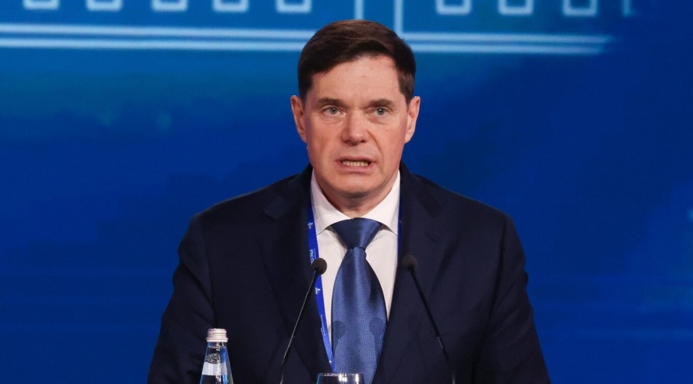 Forbes  Pasuria e miliarderëve rusë rritet me 11  pavarësisht embargos  arrin në 696 5 miliardë dollarë